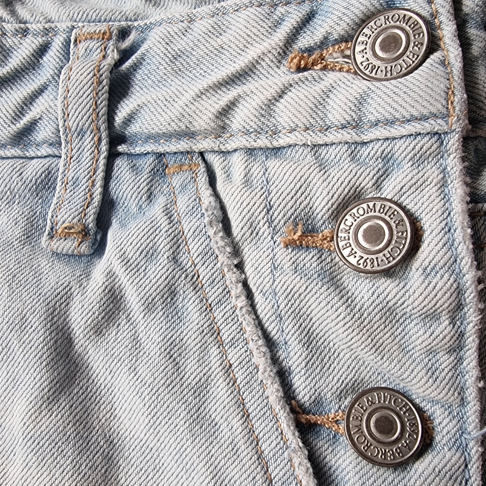 Abercrombie & Fitch  Distressed Boyfriend Ankle Length Light Wash Denim Overalls - Picture 8 of 11
